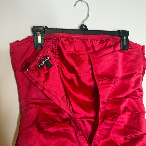 Express Ruched Red Strapless Tube Dress - Picture 6 of 7